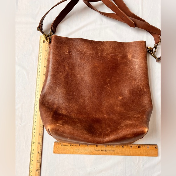 Madewell Transport Bucket Tote Mahogany leather shoulder strap crossbody - Picture 8 of 17